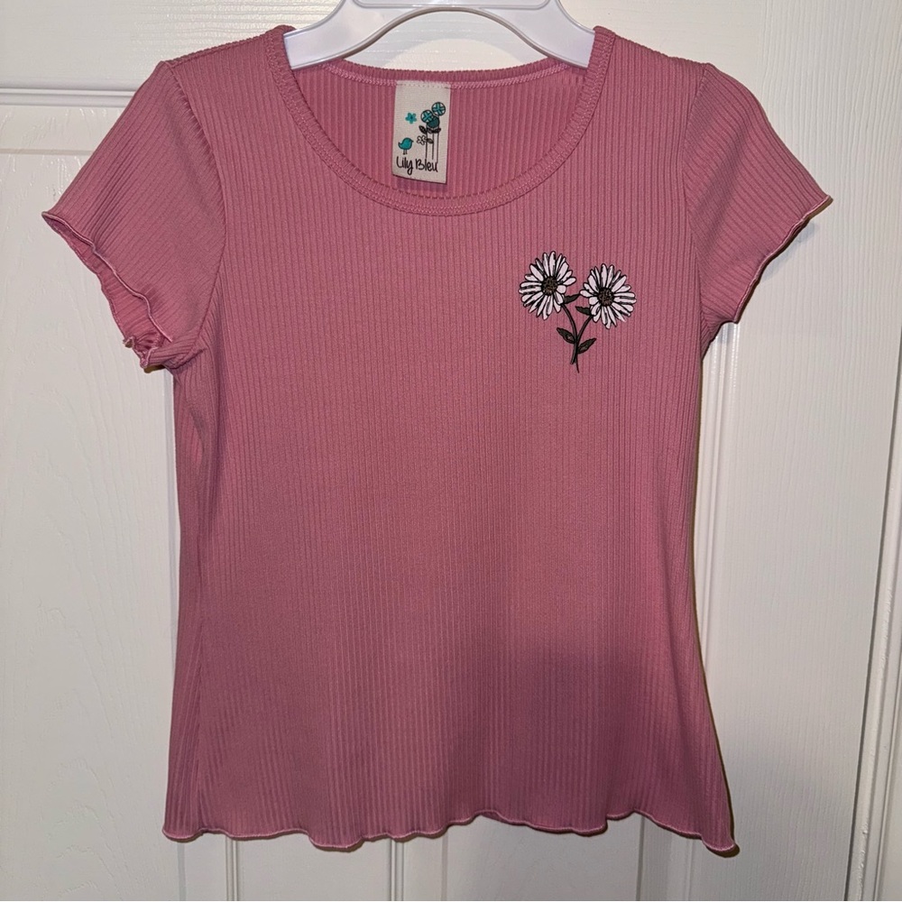 NWOT Lily Blue Nice Girls Top “Spread Kindness Like Wildflowers